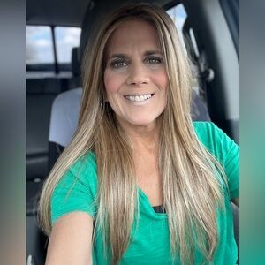 Velvet Noire Sheridan in Chestnut Brown